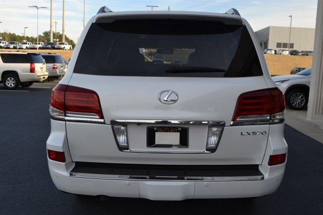 Like New 2014 Lexus LX570 — صورة 4