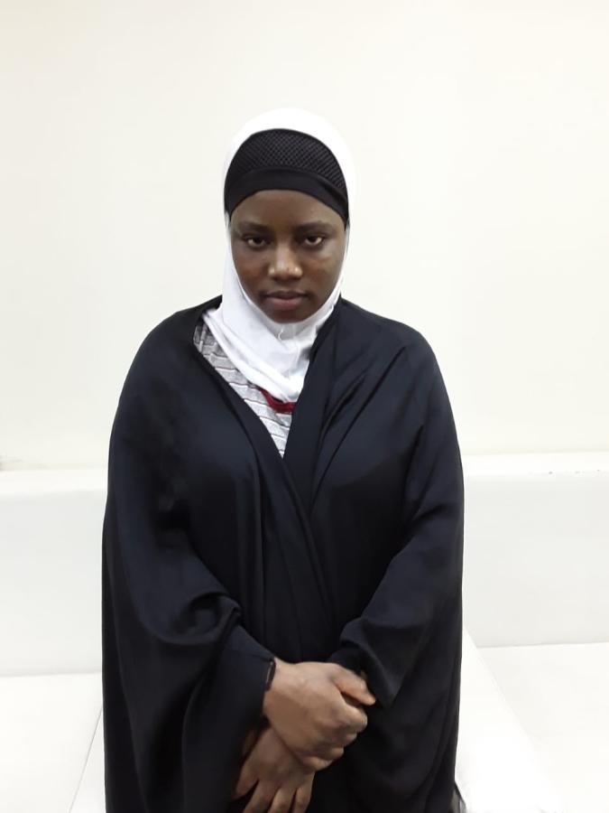 عامله بروندي — صورة 1
