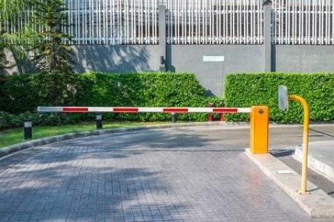 بوابات دخول وخروج سيارات — صورة 1